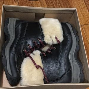 COPY - Clarks weather resistant boots